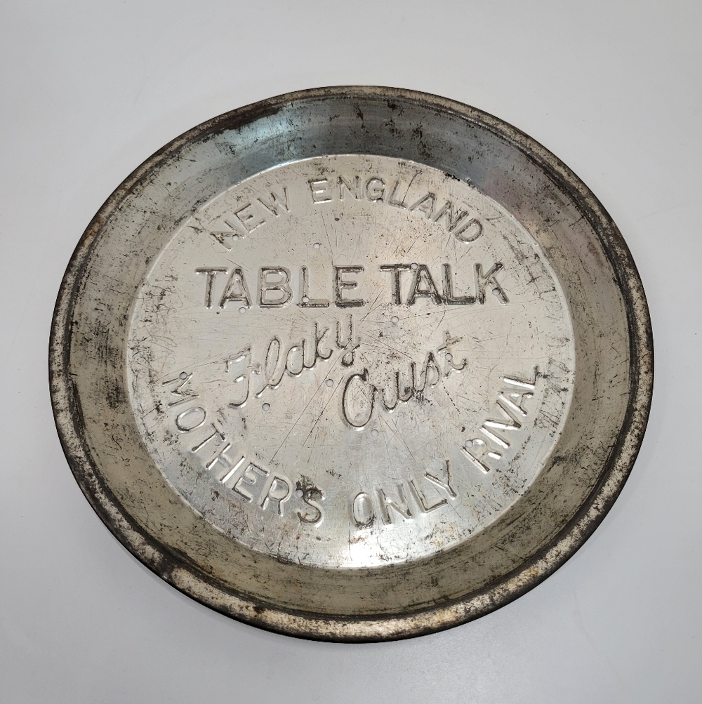 Vintage New England Table Talk Flaky Crust Pie Pan Tin 9"